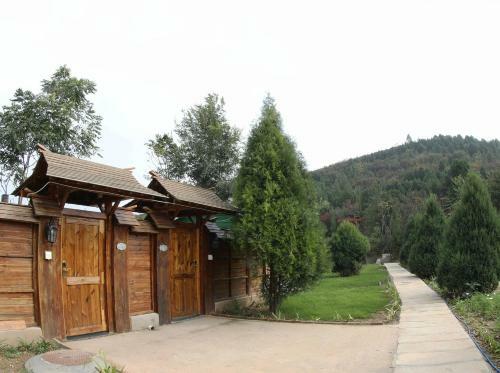 Yun Ju Courtyard Apartment
