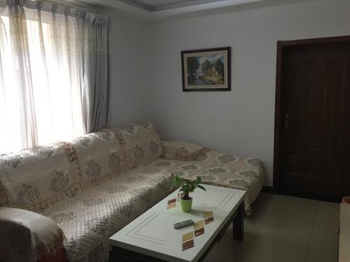 Beijing Tsinghua University Apartment