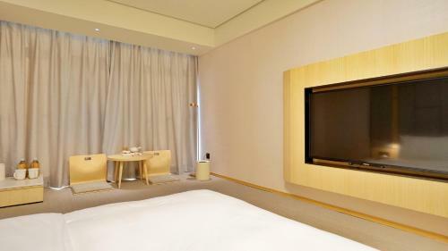 Ji Hotel Beijing Shijingshan Wanda West