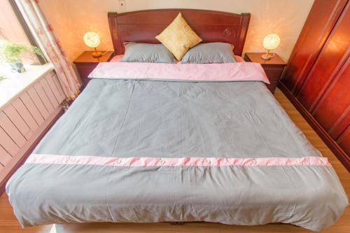 Joy City Deluxe Two-bedroom Apartment