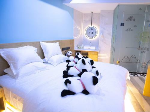 Pathfinder Chengdu Chasing Dream Hostel Chunxi Road Branch