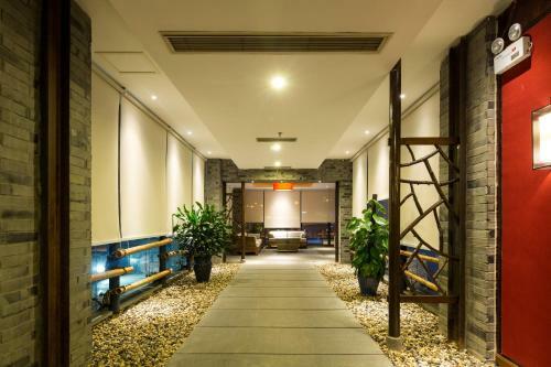 Chengdu Dielai Huaban Hotel