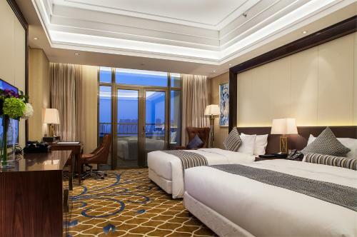 Zhixin Holiday Hotel