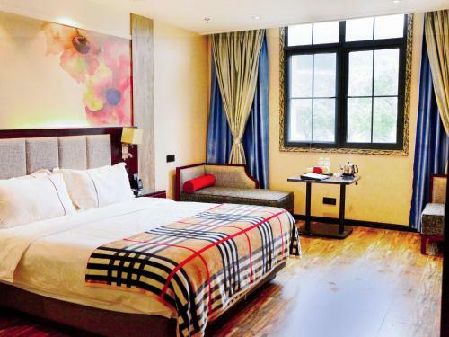 Xinyi Art Suit Hotel