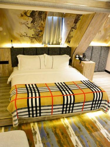 Xinyi Art Suit Hotel