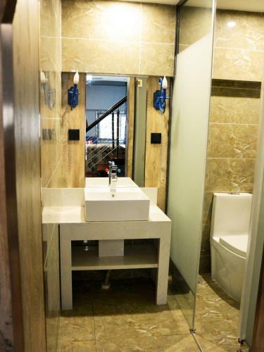 Xinyi Art Suit Hotel