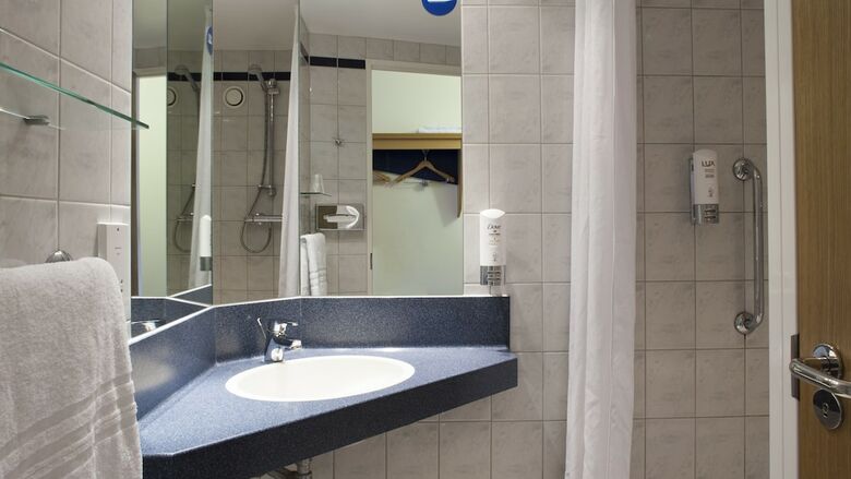 Hotel Express Oxford Kassam Stadium
