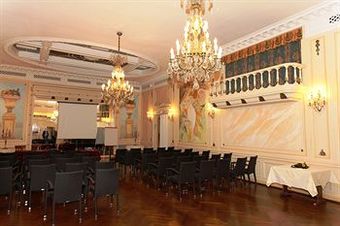 Le Grand Hotel De Valenciennes