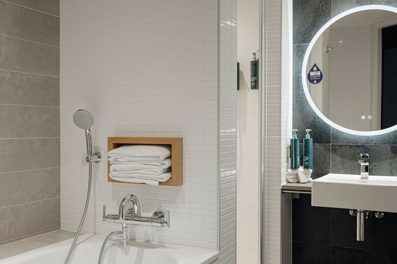 Hotel Double Tree By Hilton Amsterdam Centraal Station