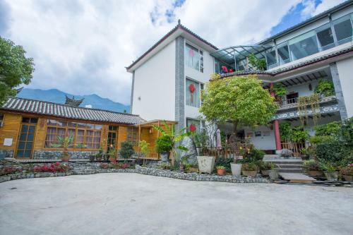 Hostal Garden Exquisite Guesthouse