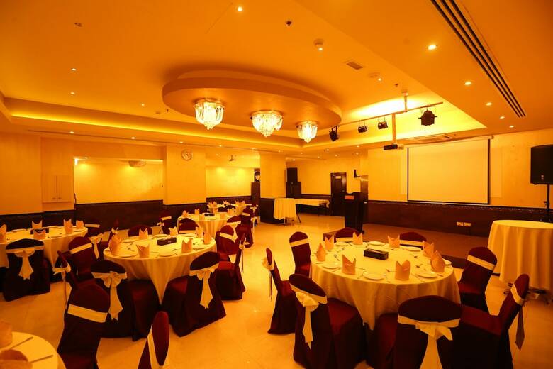 Dunes Hotel Apartment- Oud Metha