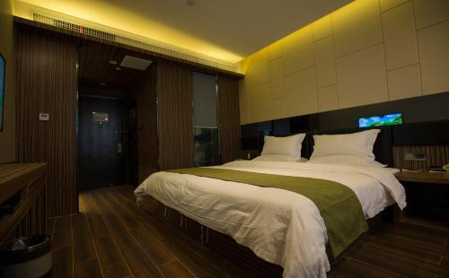Durian Candy Featured Hotel People Cinema Branch