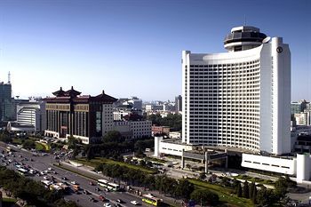 Famous International Hotel