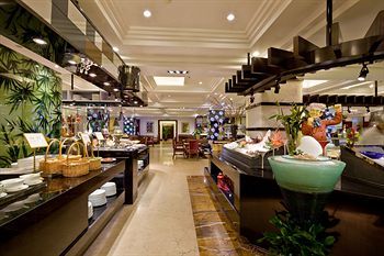 Famous International Hotel