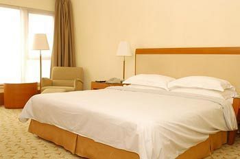 Famous International Hotel