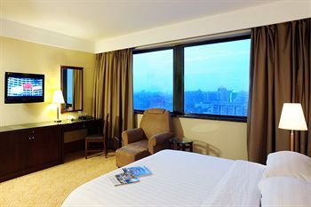 Famous International Hotel