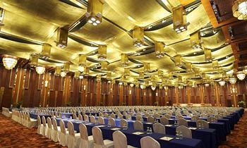 Famous International Hotel