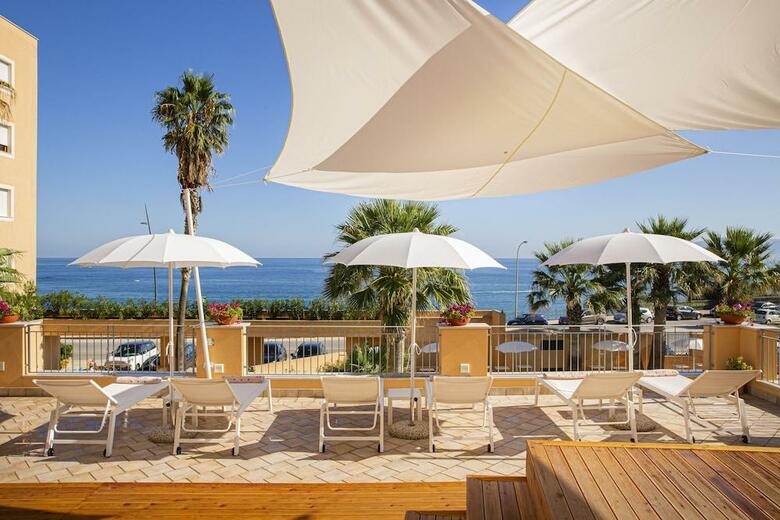 Hotel Punta Nord-est