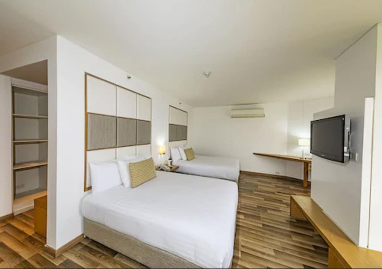 Cosmos Xpress Hotel
