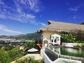 Tentaciones Hotel And Lounge Pool