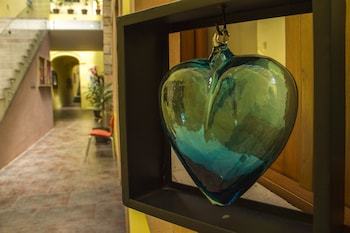 Monteleon Hotel And Suites