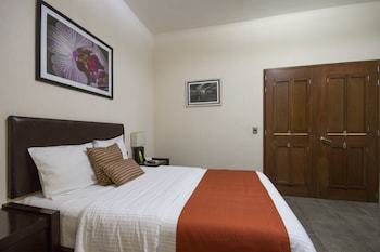 Monteleon Hotel And Suites