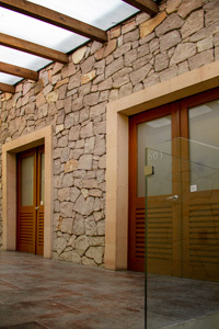 Monteleon Hotel And Suites