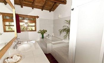 Loto Azul Hotel And Spa