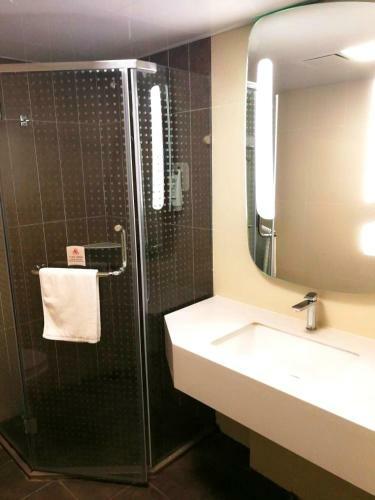 Ibis Sui Ning Hotel