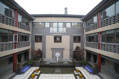 Deyi Banhai Tingshu Hotel