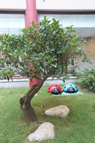 Deyi Banhai Tingshu Hotel
