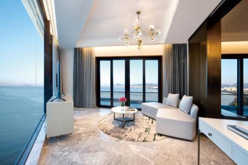 Sanya Rock Platinum Sea View Hotel