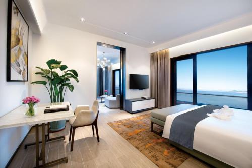 Sanya Rock Platinum Sea View Hotel