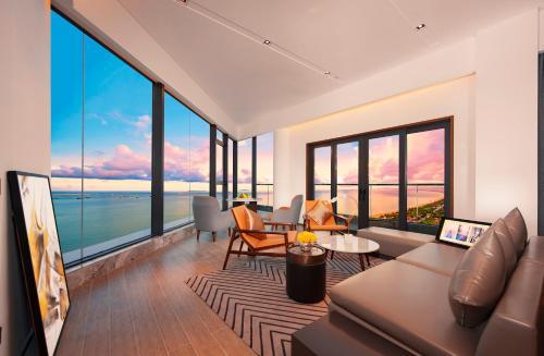 Sanya Rock Platinum Sea View Hotel