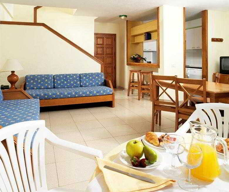 Aparthotel Parque De La Paz