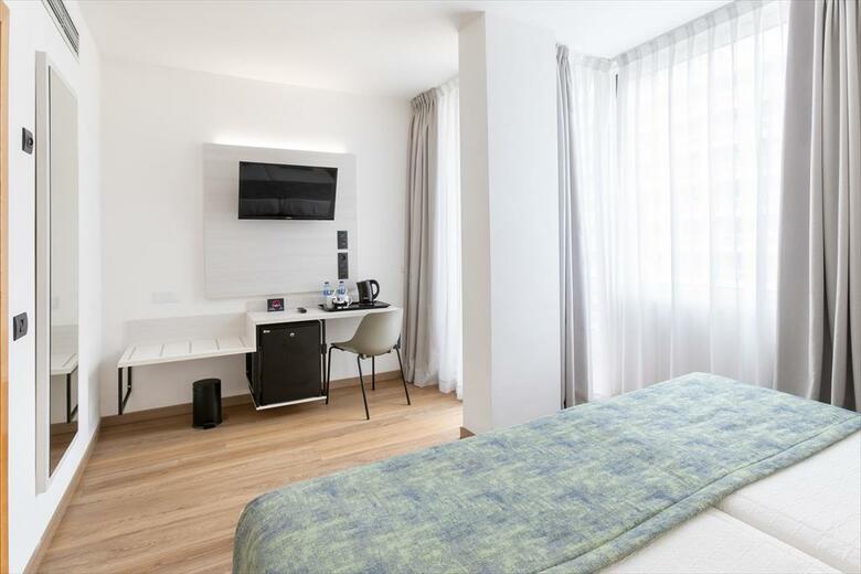 Hotel Alexandre Troya