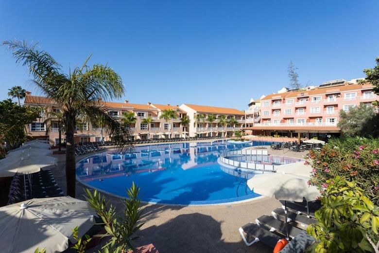 El Duque Aparthotel