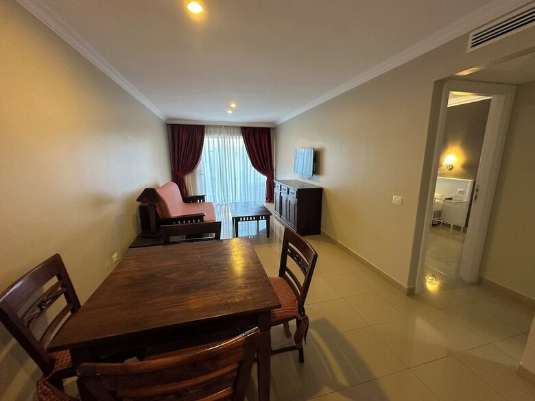 Viviendas Turisticas Residencial La Quinta Park Suites