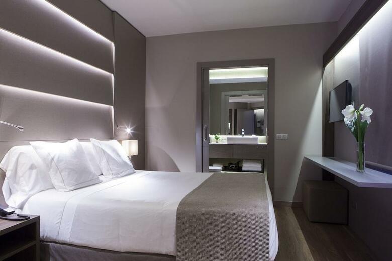 Hotel America
