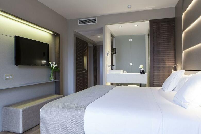 Hotel America