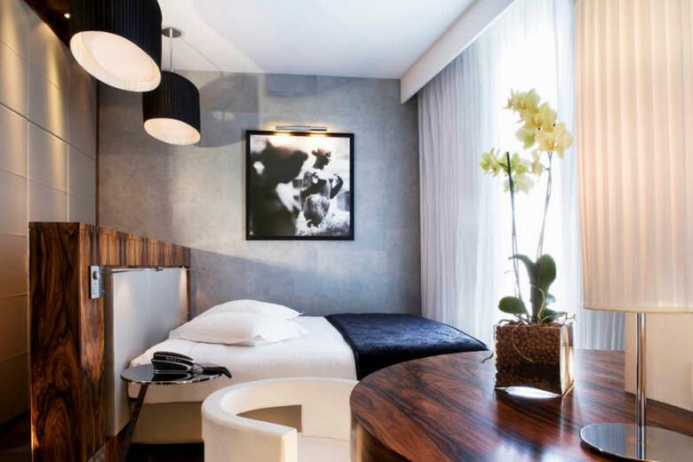 Pley Hotel