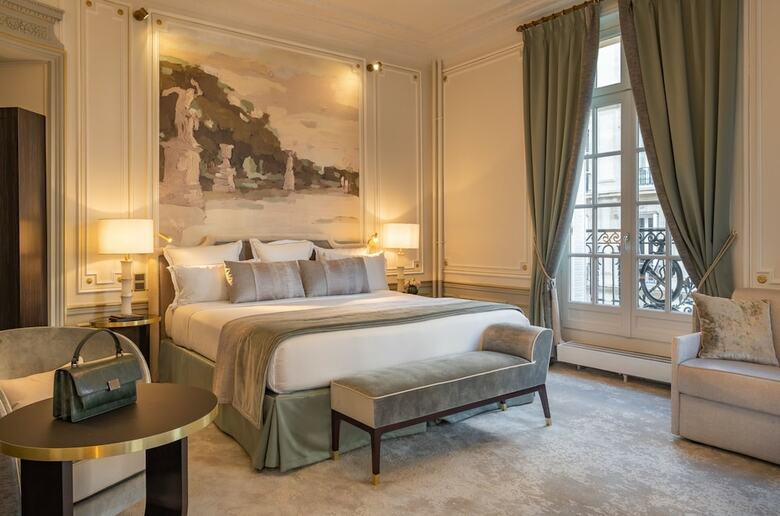 Hotel Champs Elysees Plaza
