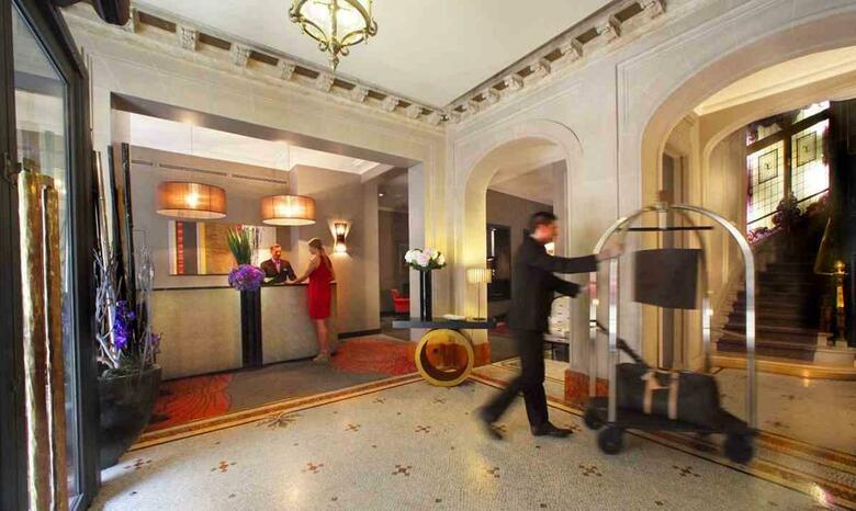 Hotel Champs Elysees Plaza