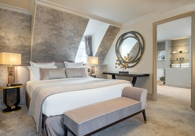 Hotel Champs Elysees Plaza