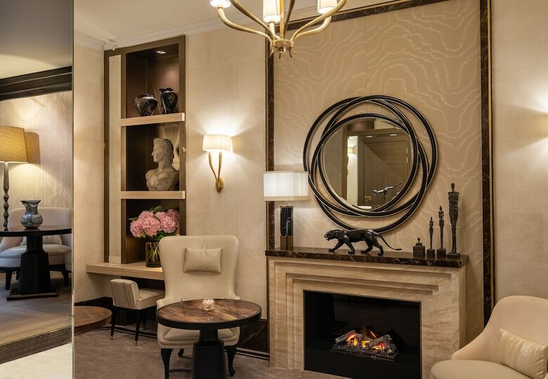 Hotel Champs Elysees Plaza