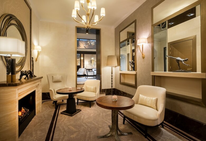 Hotel Champs Elysees Plaza