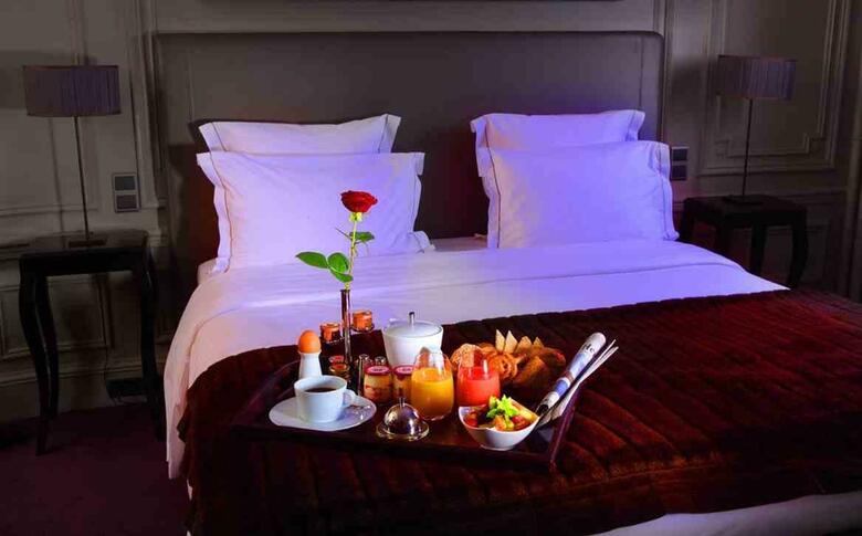 Hotel Champs Elysees Plaza