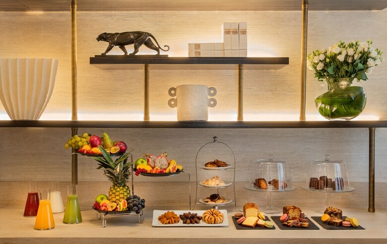 Hotel Champs Elysees Plaza