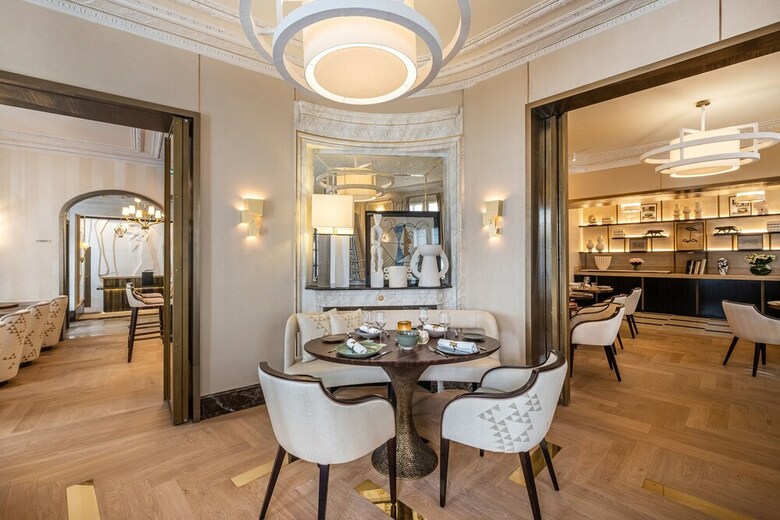 Hotel Champs Elysees Plaza