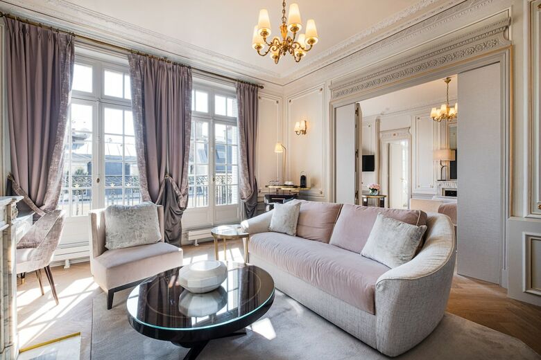 Hotel Champs Elysees Plaza